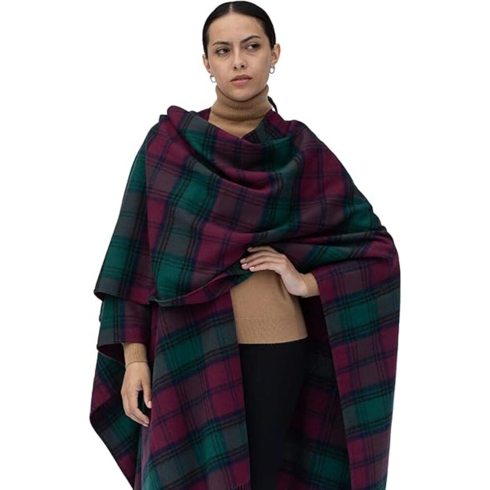 Vintage Murray Brothers 100% Lambswool Tartan Plaid Fringe Poncho Cape OS Preppy